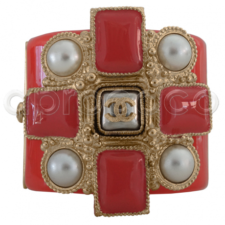 Gorgeous CHANEL Bracelet Cuff w/ splendid Maltese Cross adornment