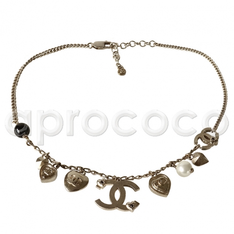 CHANEL multi-charm HEARTS & PEARLS necklace black