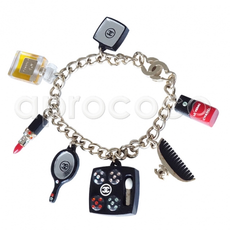 CHANEL 2005 Bettelarmband Armband Kosmetik Serie - wunderschöne Anhänger