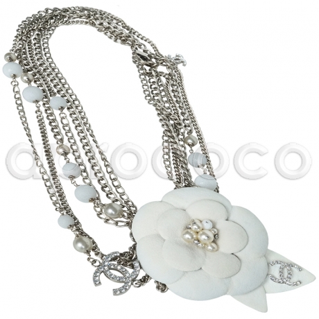 Mehrreihige CHANEL Kette * Sautoir mit Perlen, CC Logo & riesiger Kamelie in weiß