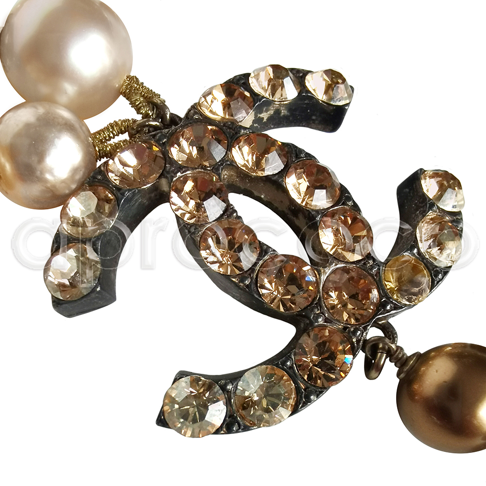 aprococo - CHANEL pearl necklace * lucite * resin beads *  amber-citrin-shades * rhinestones * CC logo