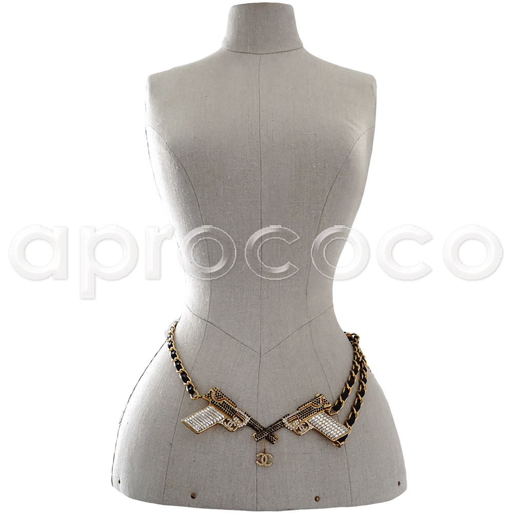 aprococo - CHANEL 2001 chain belt * 2 guns / pistols fully covered with  rhinestones