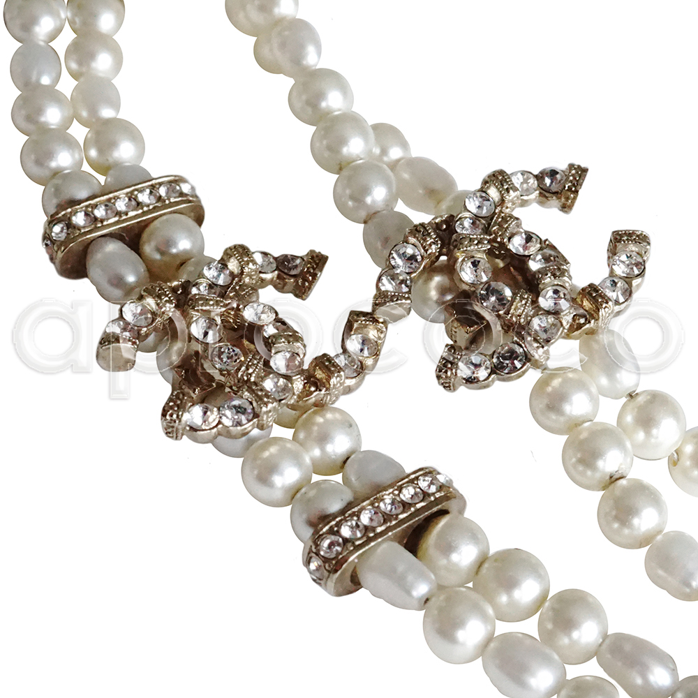 aprococo - CHANEL 2016 Double Strand Pearl Charm Necklace CC Logo, Bow &  Rhinestones