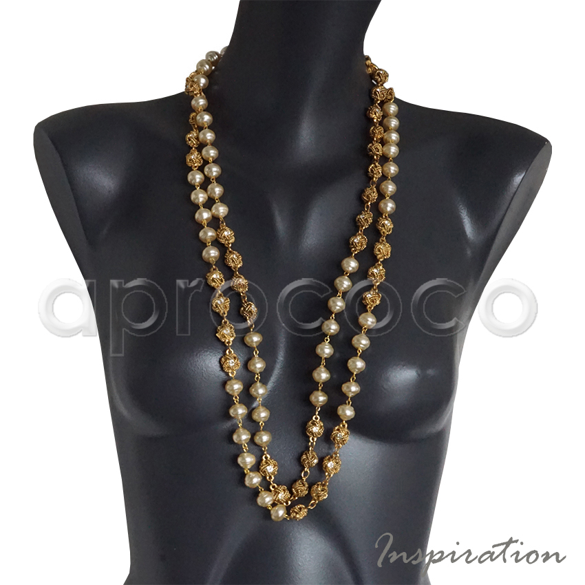 aprococo - Vintage CHANEL baroque pearl NECKLACE with knotted ball