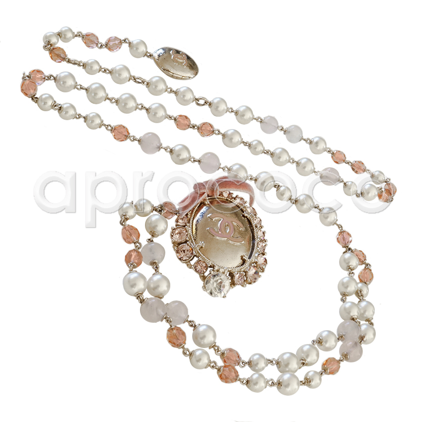 aprococo - CHANEL stunning pearl Belt - Sautoir Necklace with huge CC  shield & Bow
