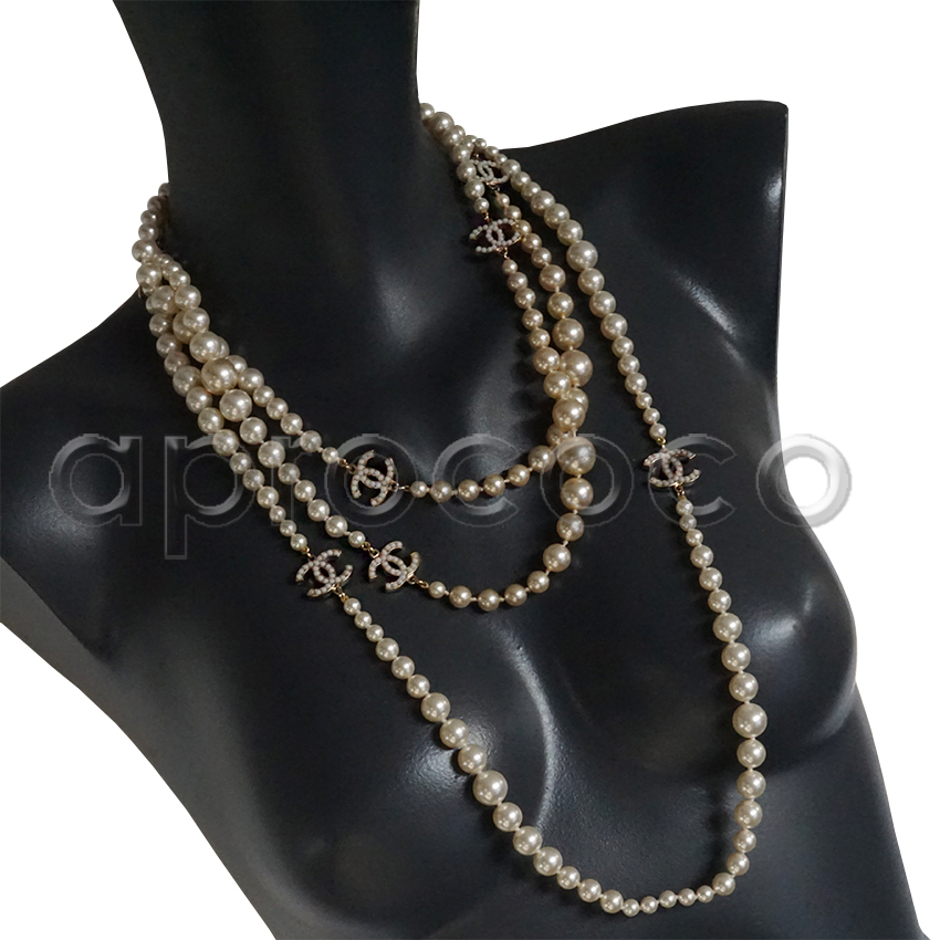 aprococo - 2x CHANEL 2009 celebrity Pearl Necklaces w/ CC Logos 72 silver  tone