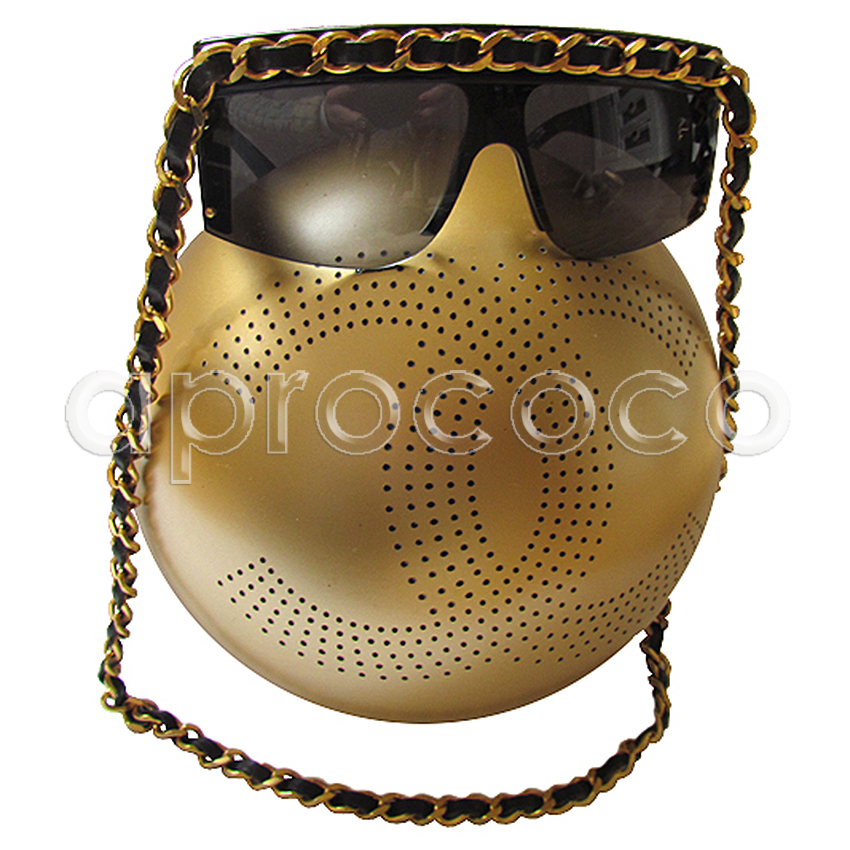 Vintage Chanel sunglasses worn by Lady Gaga in Telephone