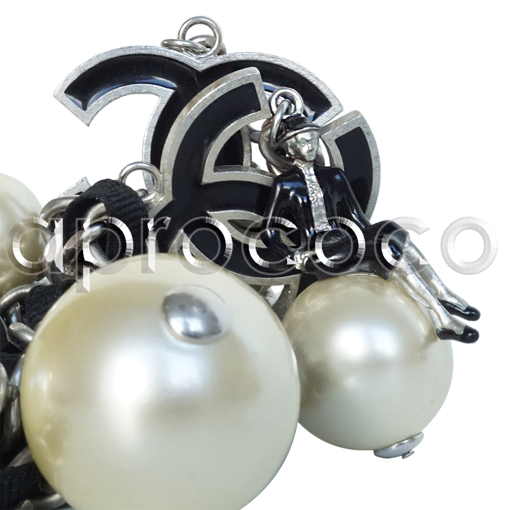 aprococo - CHANEL multi strand pearl Necklace-Belt *Coco on the Moon*
