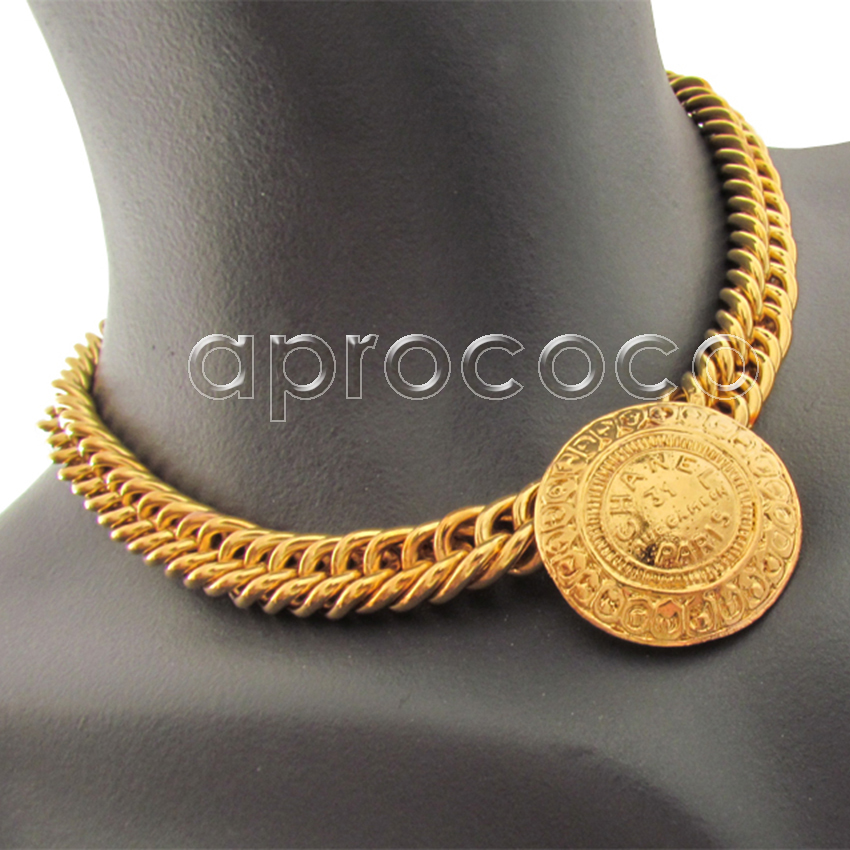 aprococo - Vintage CHANEL Medallion choker necklace – a