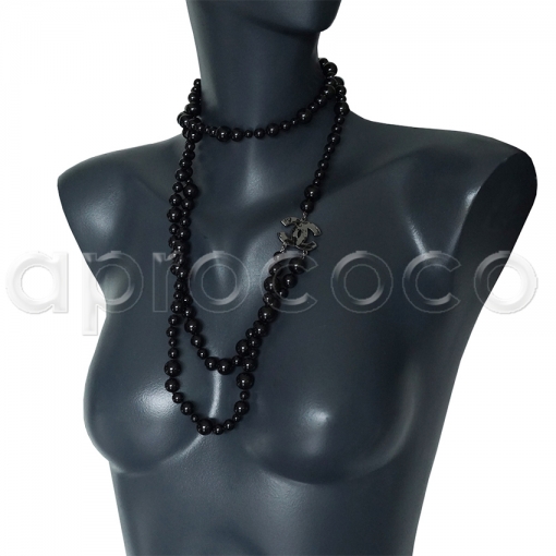 CHANEL 2013 double-strand Black Pearl Necklace *Around the World* Globe CC Map
