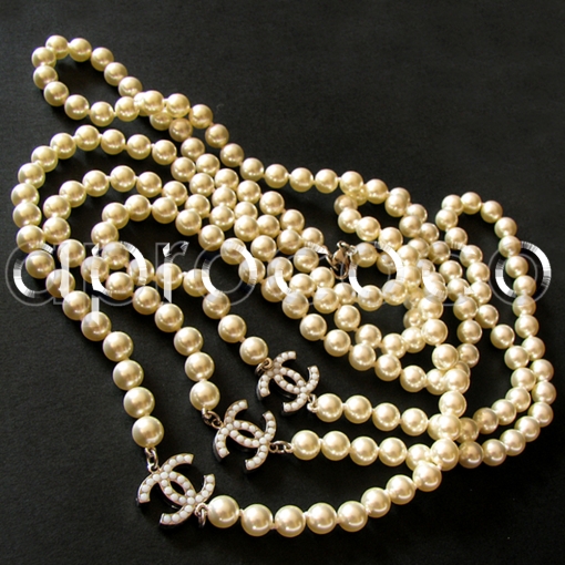 aprococo - CHANEL celebrity Pearl Necklace TRIPLE CC 72 silver tone